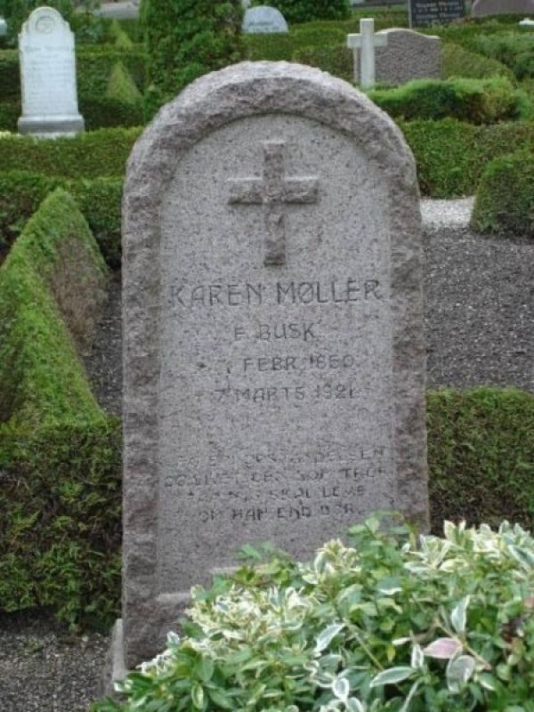 Karen Moeller.jpg